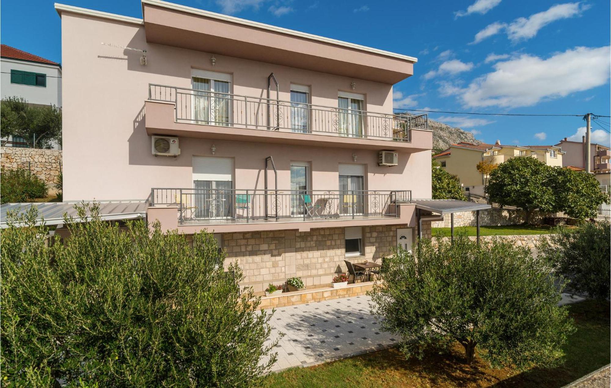 2 Bedroom Awesome Apartment In Mali Rat Sumpetar Bagian luar foto